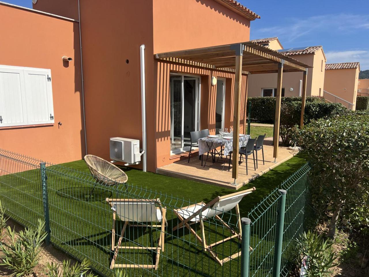 Residence Hoteliere Les Hameaux De Saint Cyprien Appartement 2 Chambres Lecci Zewnętrze zdjęcie