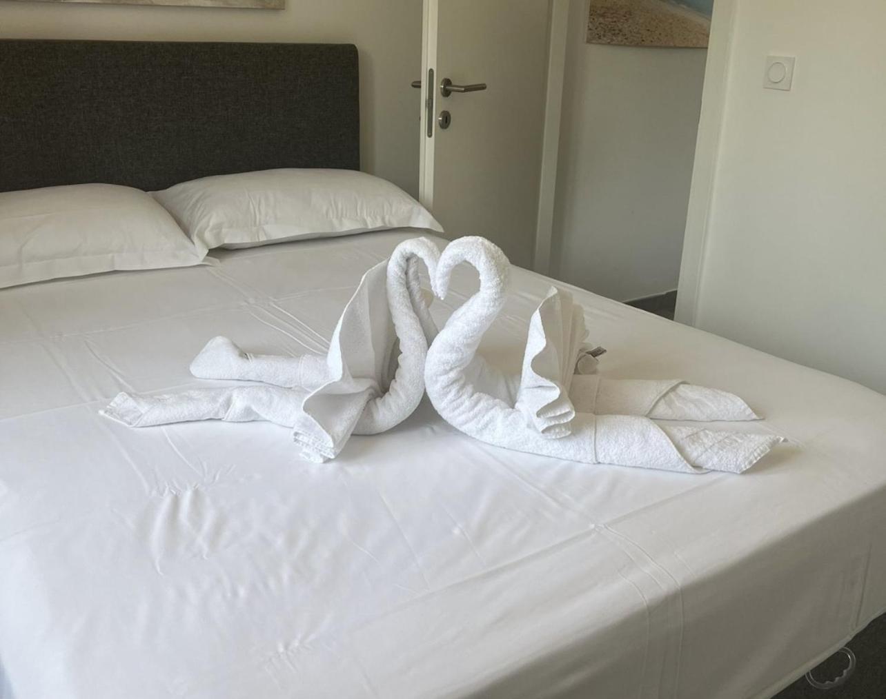 Residence Hoteliere Les Hameaux De Saint Cyprien Appartement 2 Chambres Lecci Zewnętrze zdjęcie